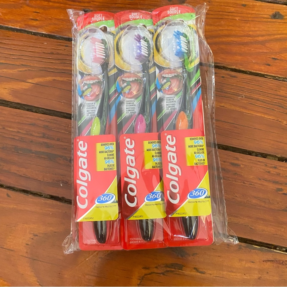 Pack of 6 Colgate 360 Fresh and Protect Soft Manual Toothbrush Ages 8+ Multipack
